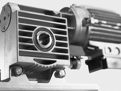 Geared motor for driving a rolling shutter